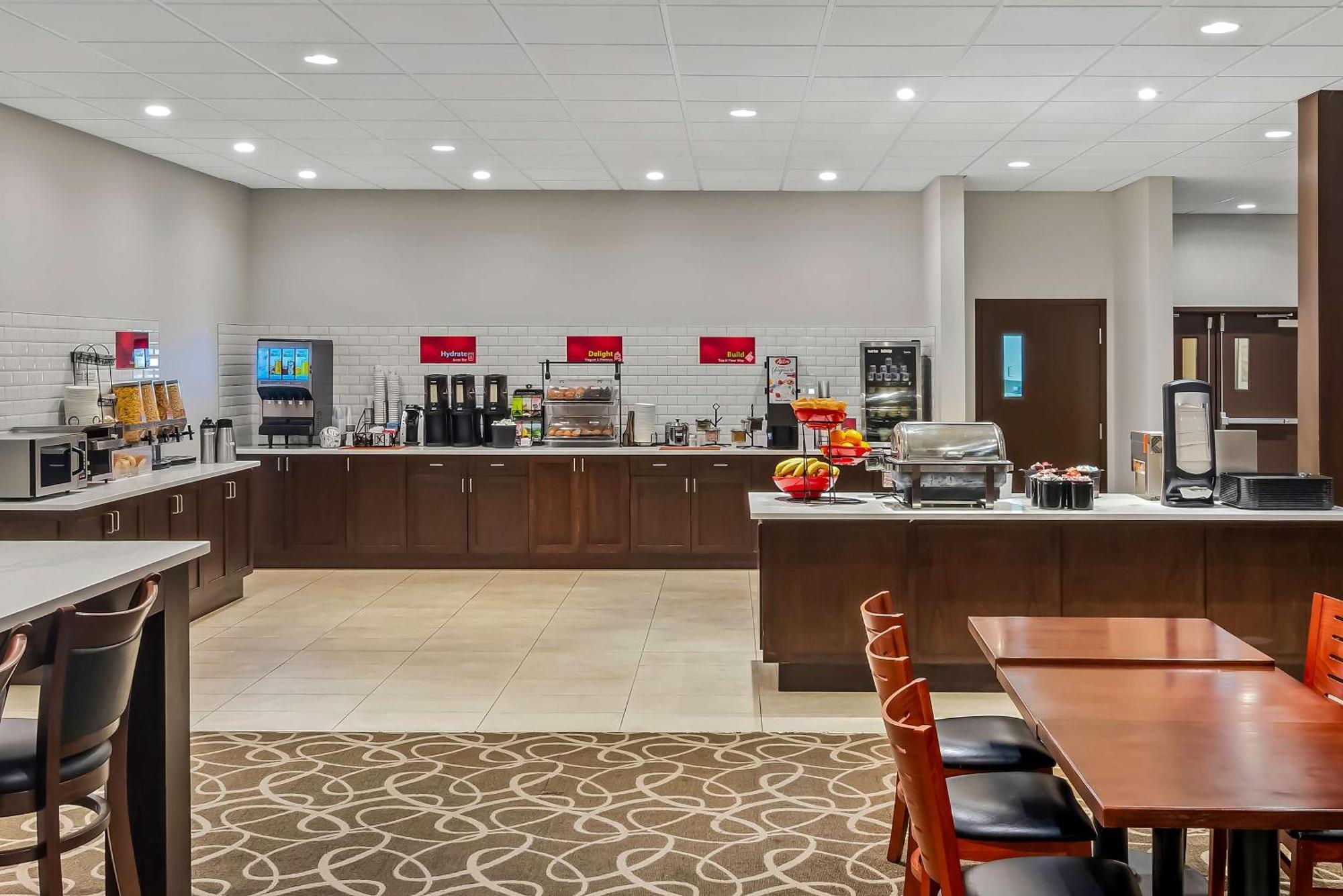 Best Western Plus Pitt Meadows Inn & Suites Екстер'єр фото