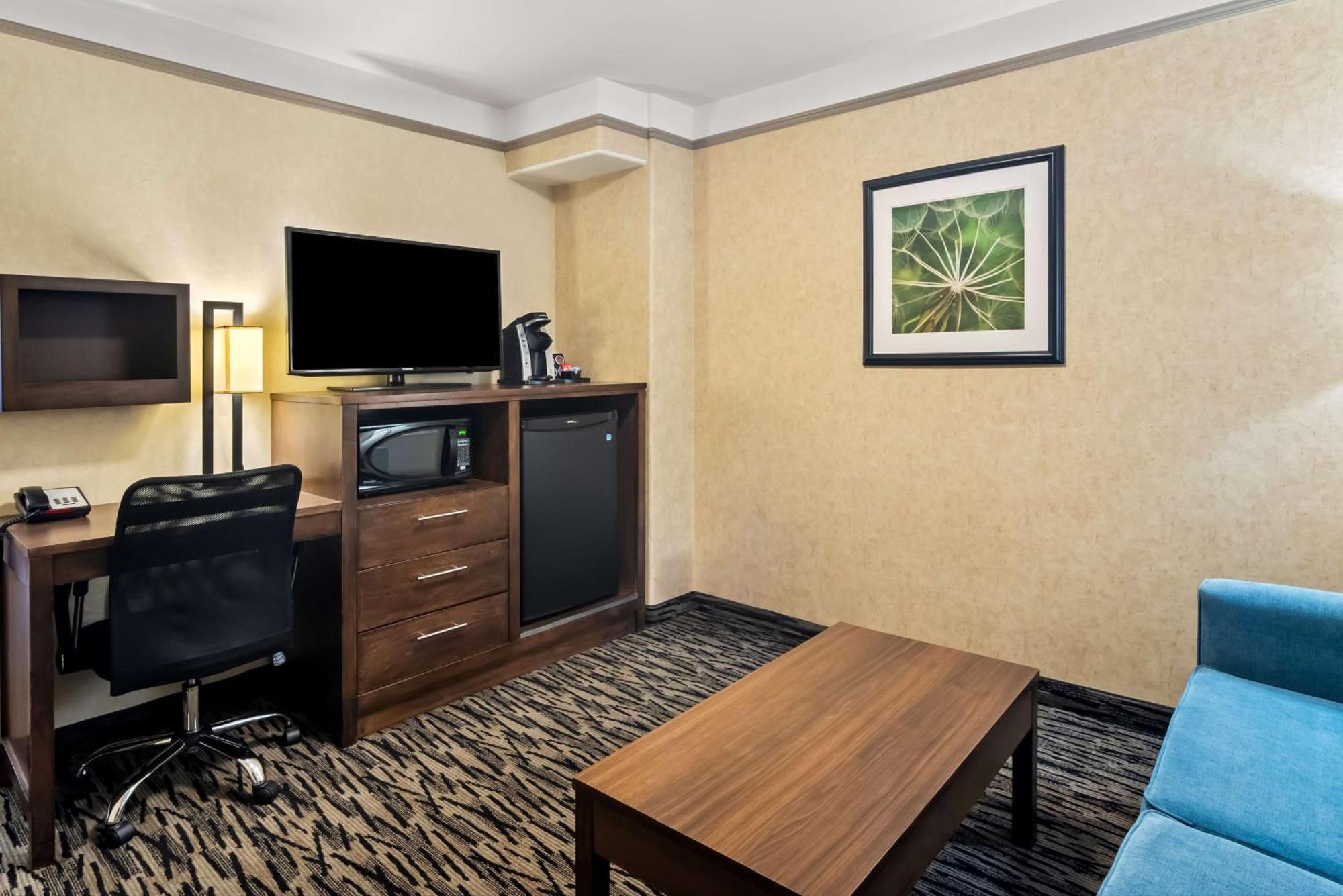 Best Western Plus Pitt Meadows Inn & Suites Екстер'єр фото