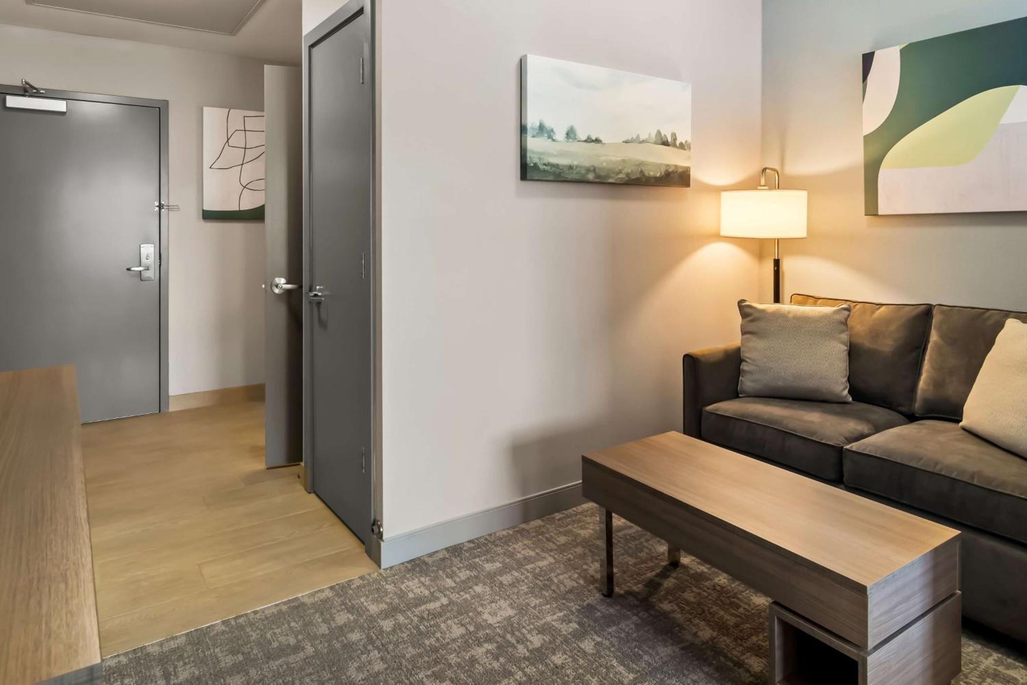 Best Western Plus Pitt Meadows Inn & Suites Екстер'єр фото