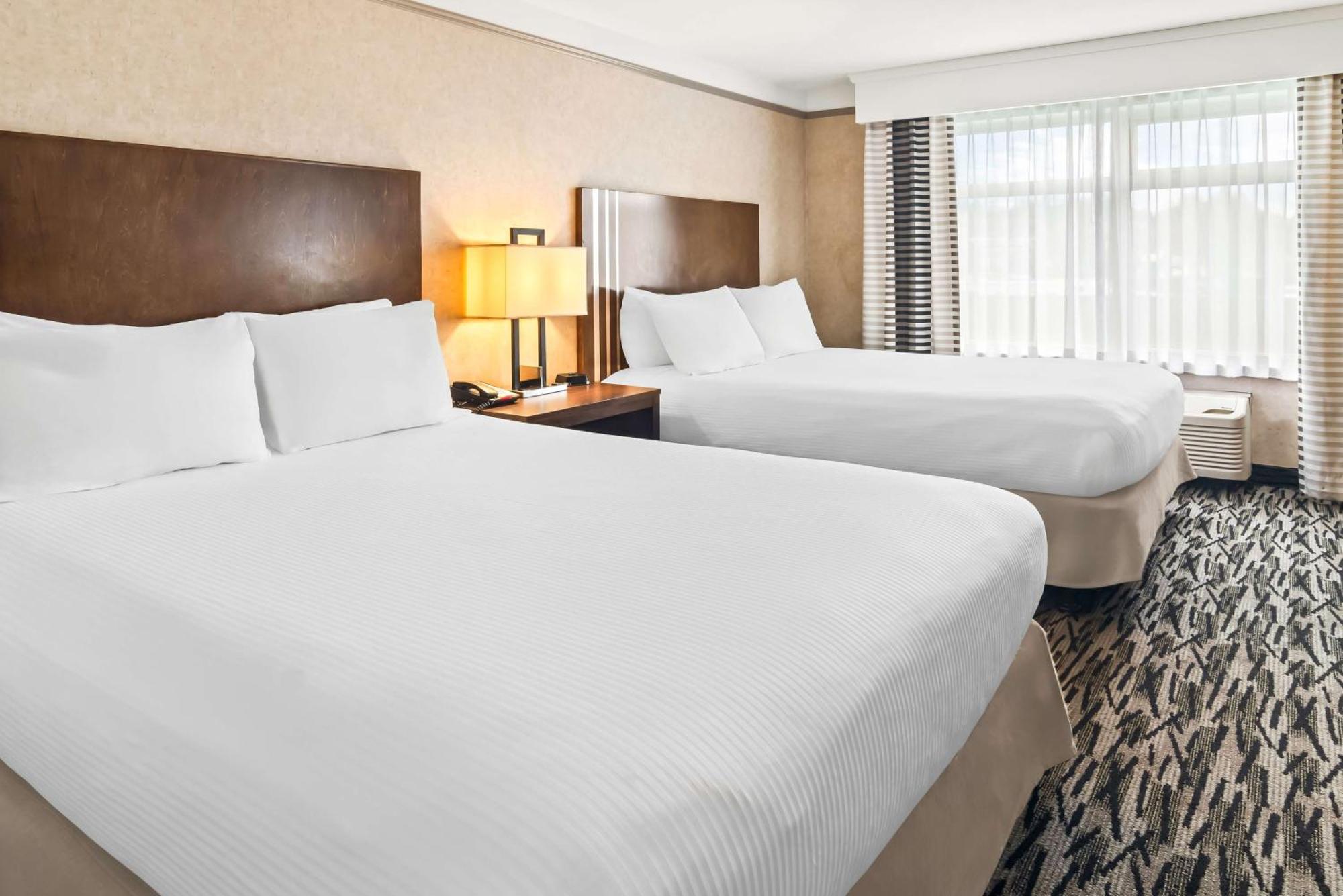 Best Western Plus Pitt Meadows Inn & Suites Екстер'єр фото