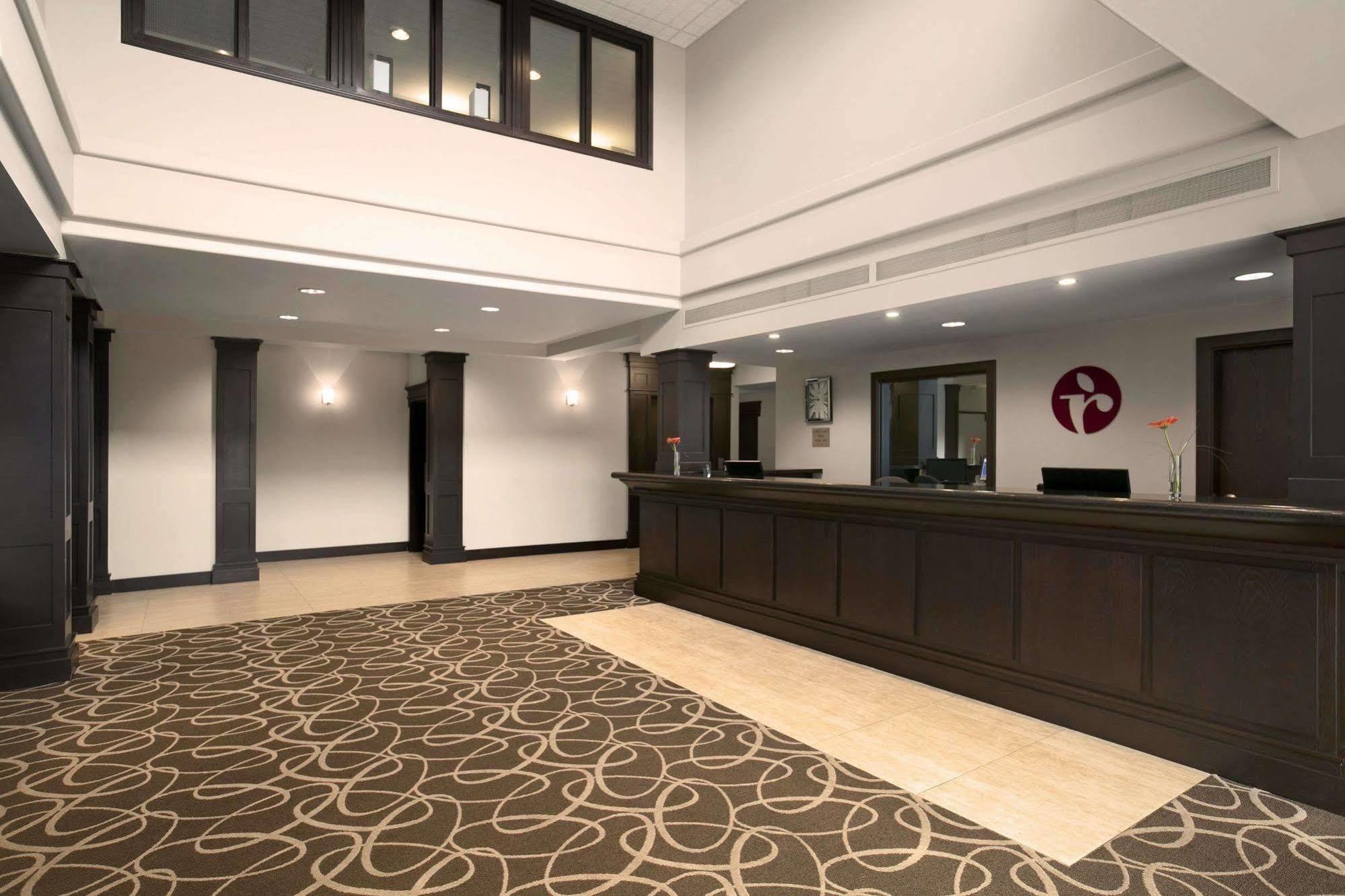 Best Western Plus Pitt Meadows Inn & Suites Екстер'єр фото